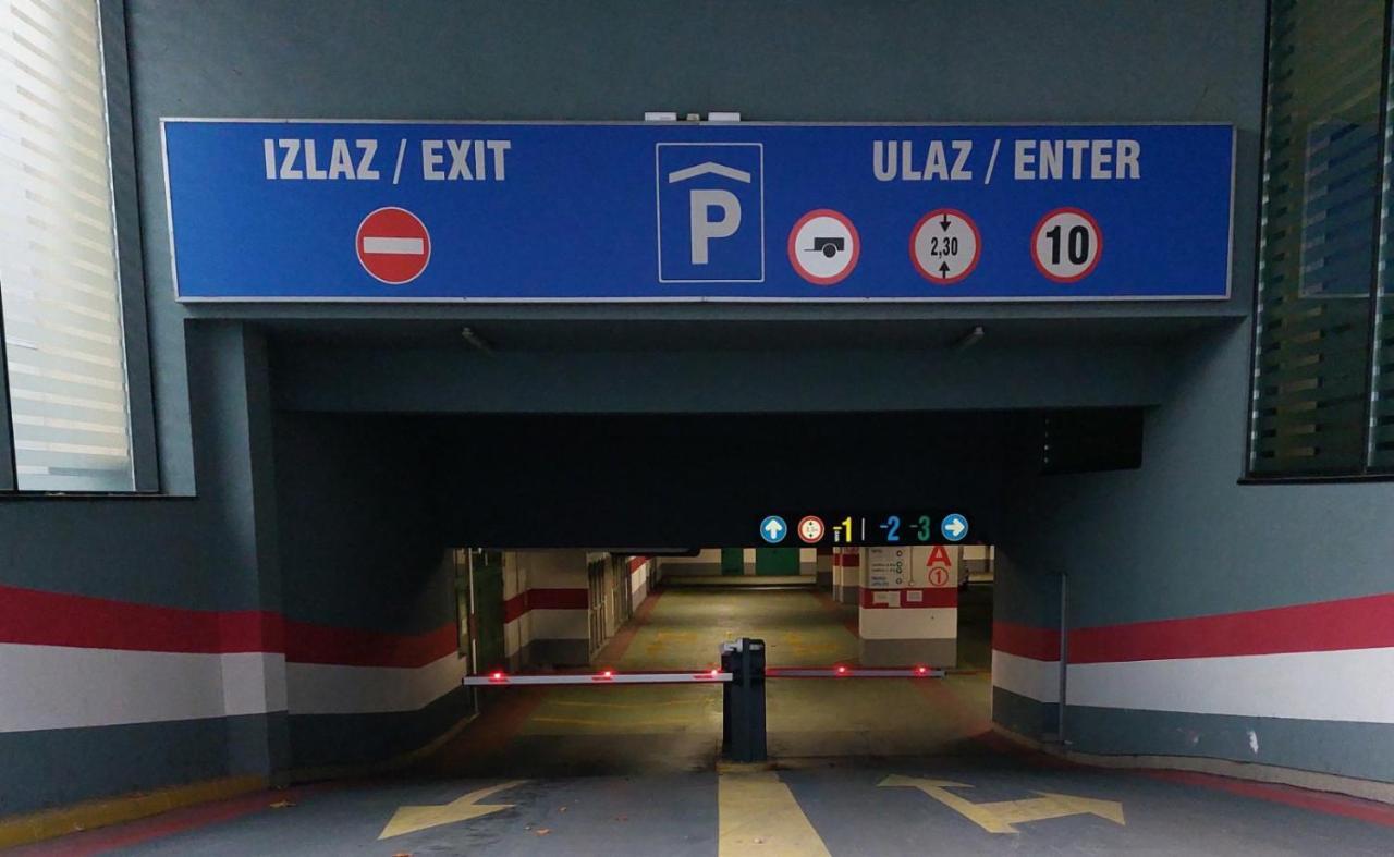 Luxury Apartment Karic Free Parking Tuzla Exterior foto